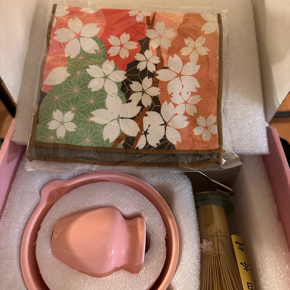 Pink Matcha Green Tea Set - Picture 10 of 11